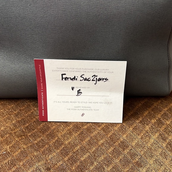 Fendi bag - Picture 2 of 16